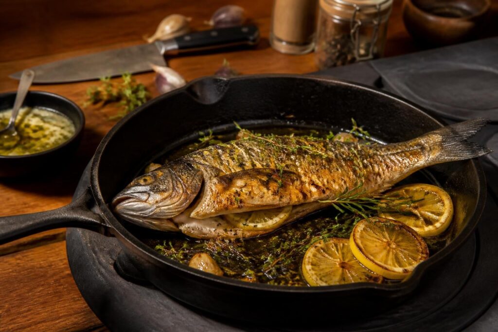 découvrez nos astuces pour cuisiner le black bass à la poêle parfaitement, afin d'obtenir une viande savoureuse, tendre et pleine de saveurs.