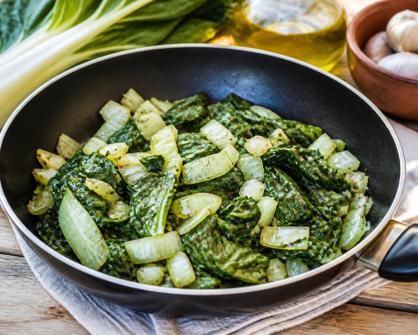 découvrez comment préparer des blettes à la poêle pour obtenir des feuilles fondantes et savoureuses grâce à notre recette simple et gourmande.